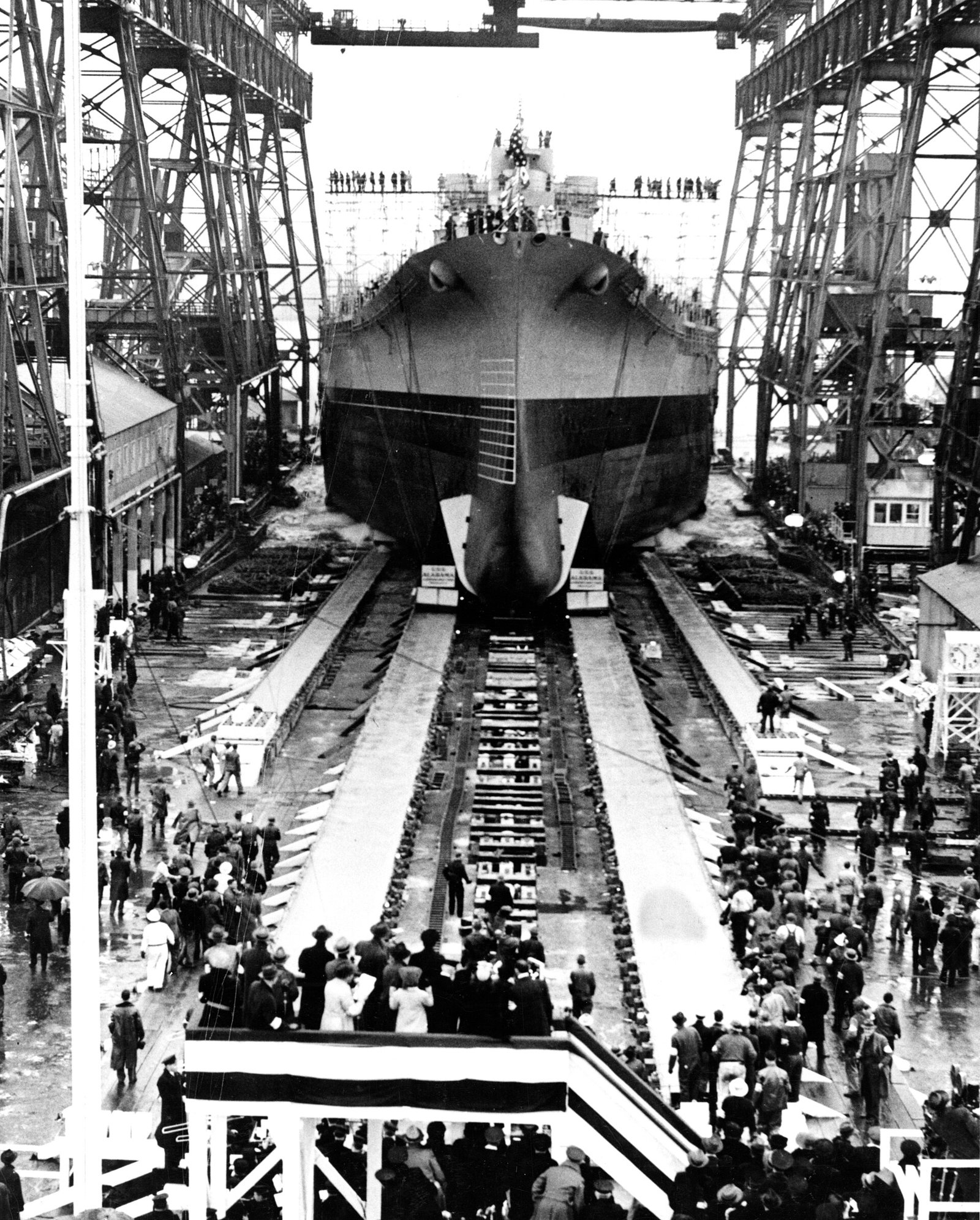 Launch of the battleship USS Alabama at Norfolk Navy Yard in February 1942